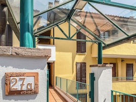 Apartment, 3 Bedrooms, Balcony, Garden View | Exterior detail