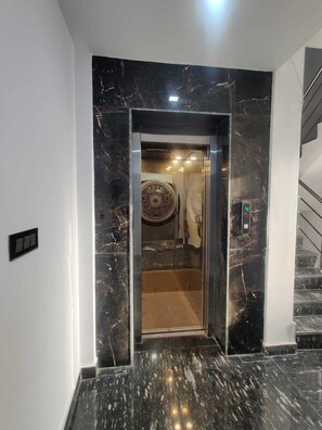 Interior - Hotel Abhi Residency (New Delhi)