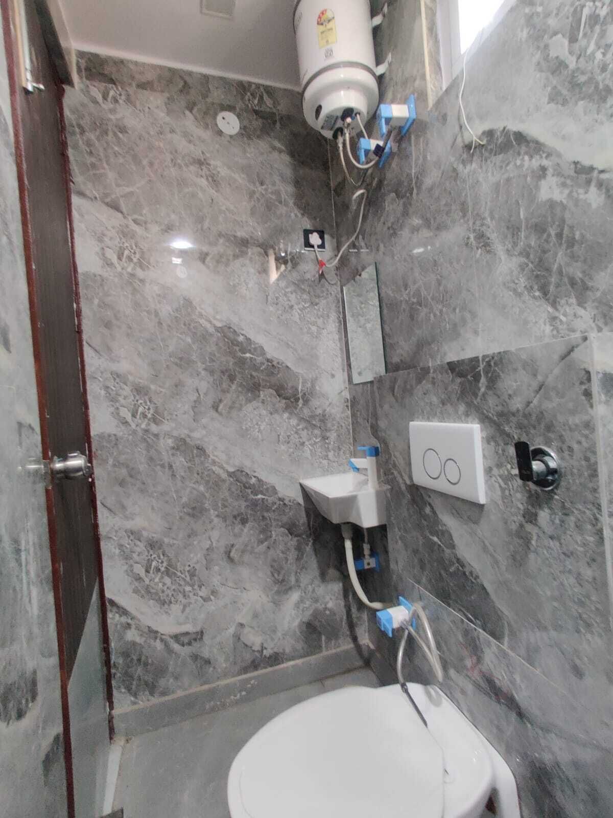 Double or Twin Room | Bathroom | Towels, soap, shampoo, toilet paper