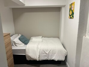 5 sovrum, strykjärn/strykbräda, internet och sängkläder