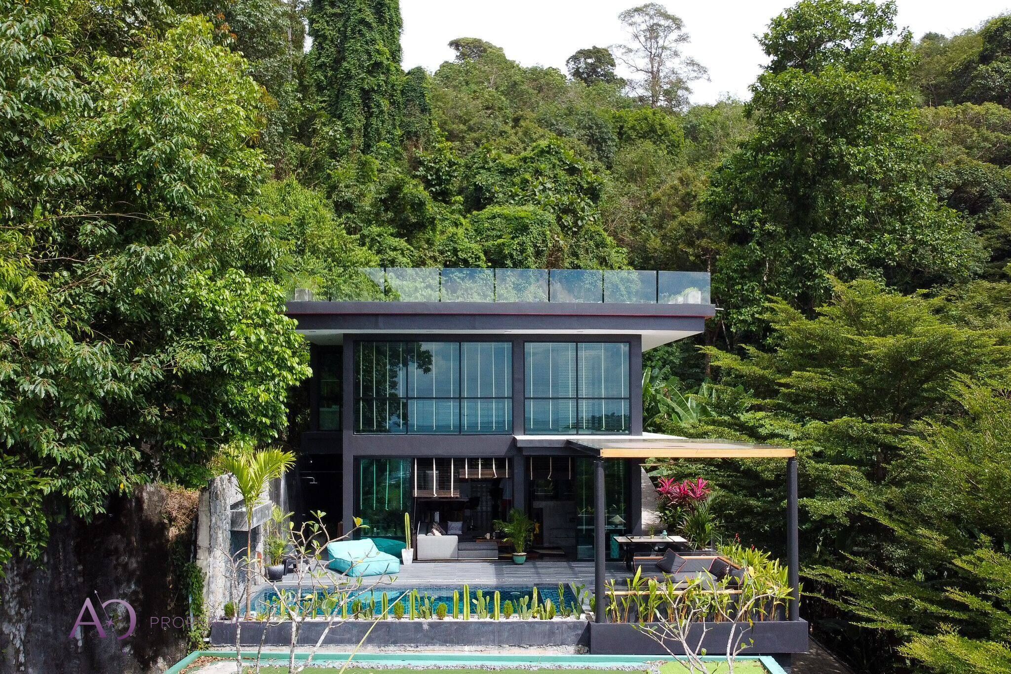 Villa, 4 Bedrooms, Smoking, Private Pool | Garden