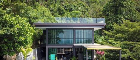 Villa, 4 Bedrooms, Smoking, Private Pool | Garden