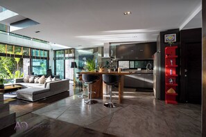 Villa, 4 habitaciones, fumadores, piscina privada | Sala de estar