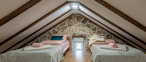 4 habitaciones y ropa de cama