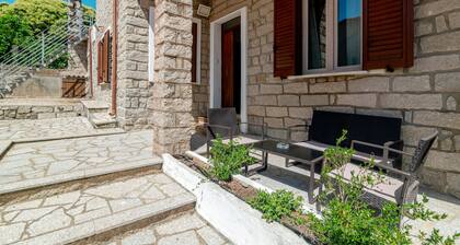 Holiday Home 'De Addis Guest House' with Private Terrace and Wi-Fi