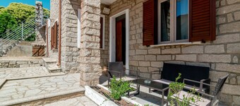 Holiday Home 'De Addis Guest House' with Private Terrace and Wi-Fi
