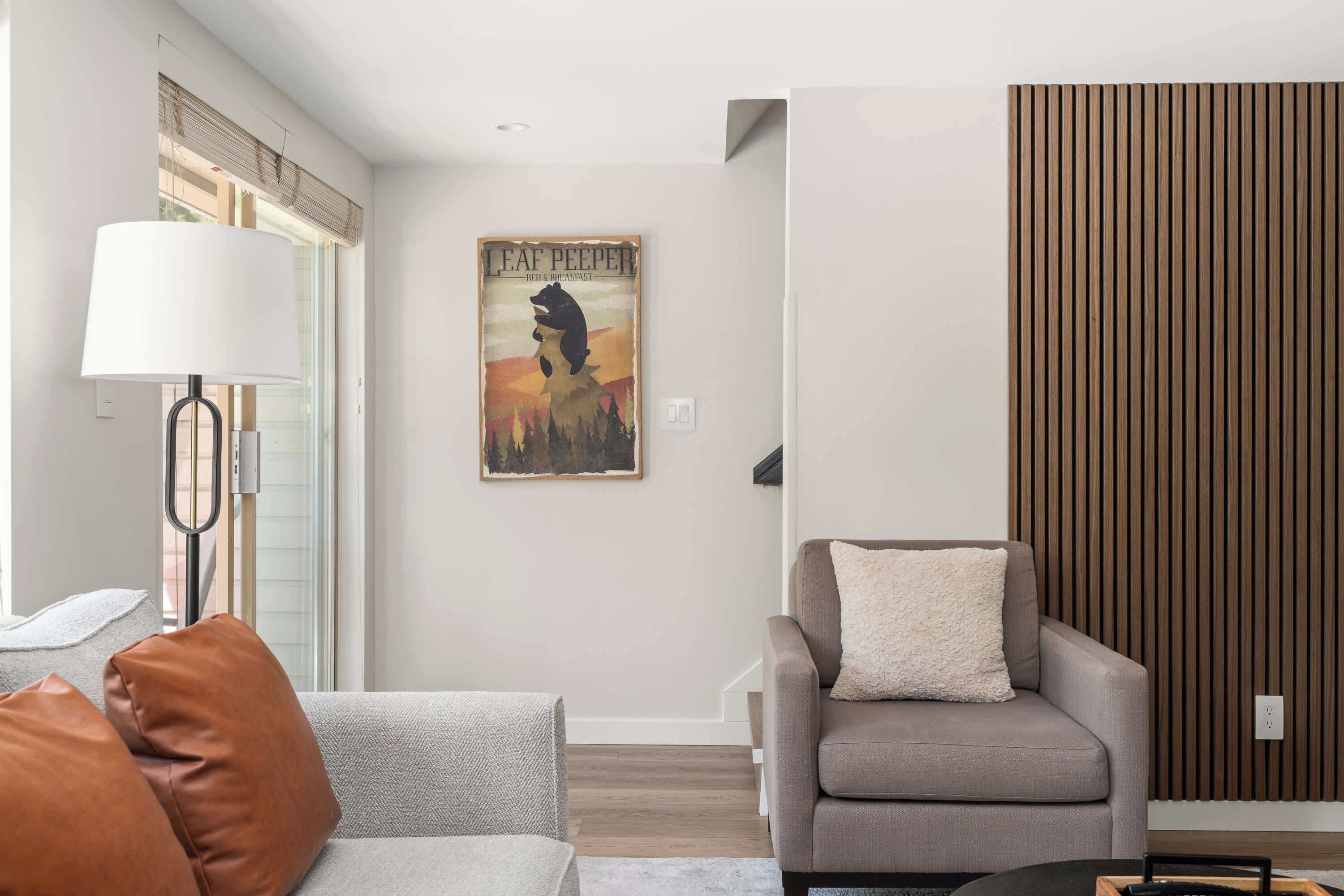 TV, fireplace, offices