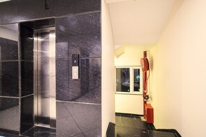 ห้องดีลักซ์ดับเบิล, เตียงคิงไซส์ 1 เตียง, วิวเมือง | ภายใน