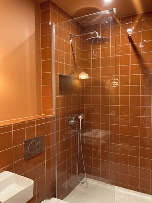 Shower, hair dryer, towels, toilet paper - Exceptional sea view | Renovated old charm | Hyper center Joliette (Marseille)