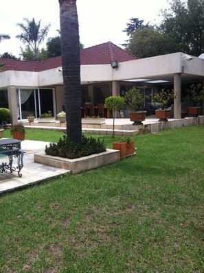 Terrace/patio - 42 The Regency CC (Johannesburg)