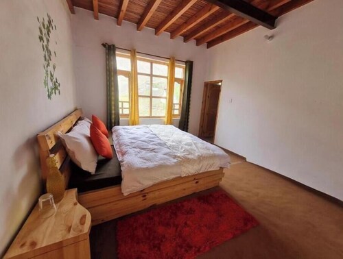 Pema’s Cottage – Superior Queen Room, Chicham Bridge Views (Spiti)