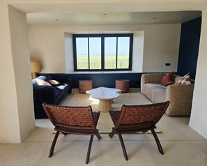 TV, stereo - Gîte Mer - Outdoor Spa (Genêts)
