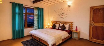 Pema’s Cottage – Superior Double Room, Chicham Bridge Views (Spiti)