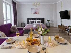 Blackout curtains, iron/ironing board, free WiFi - Modern Apartment with Library View (Minsk)