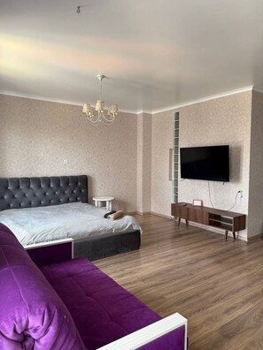 Comfort Studio, Balcony, City View | Blackout drapes, iron/ironing board, free WiFi - Modern Apartment with Library View (Minsk)