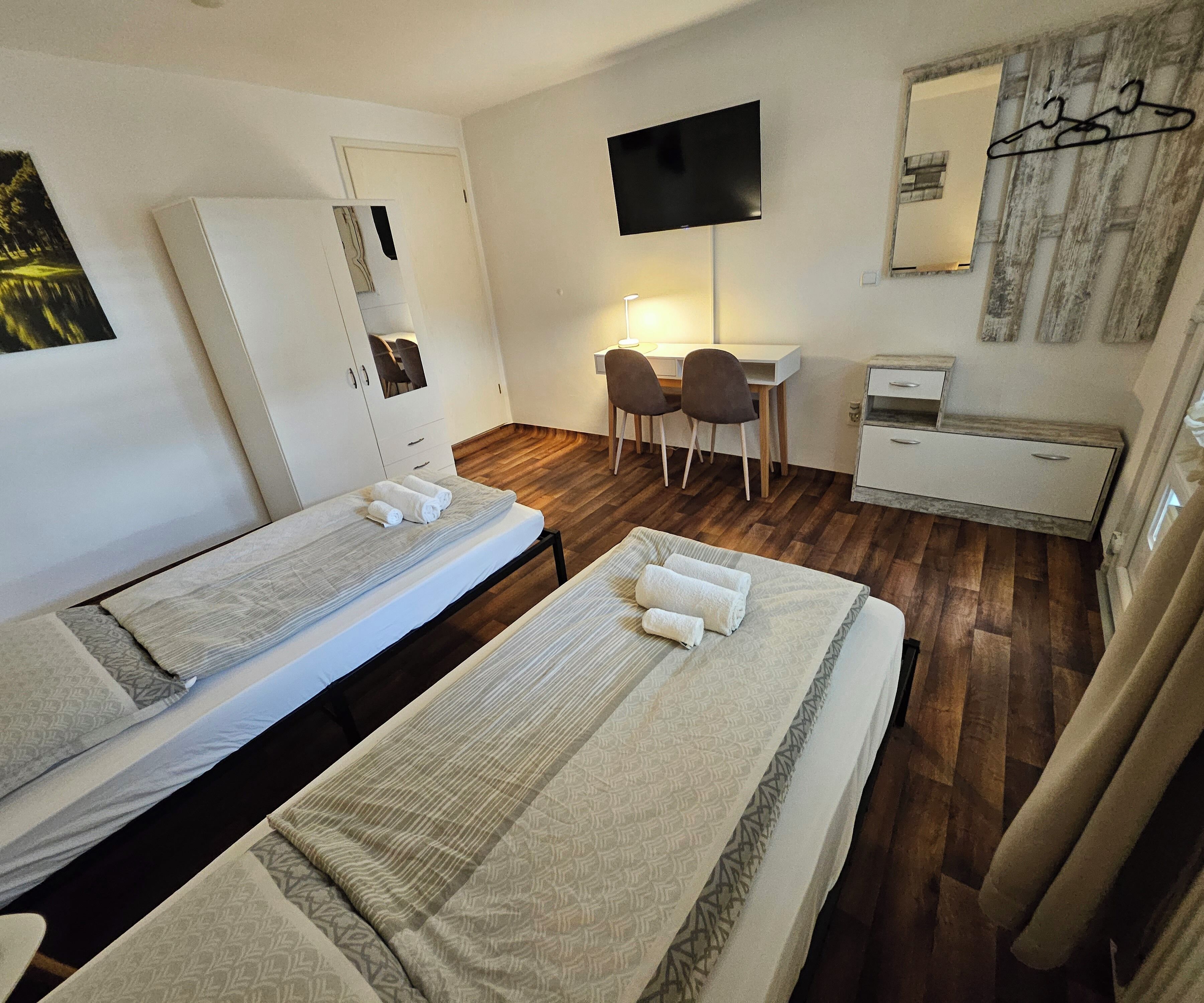 1 bedroom, desk, iron/ironing board, free WiFi