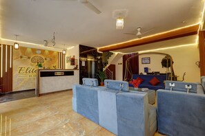 Quầy tiếp tân