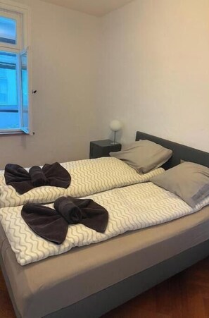 Internet, bed sheets - Vrbo Property (Basel)