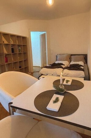 Internet, bed sheets - Vrbo Property (Basel)