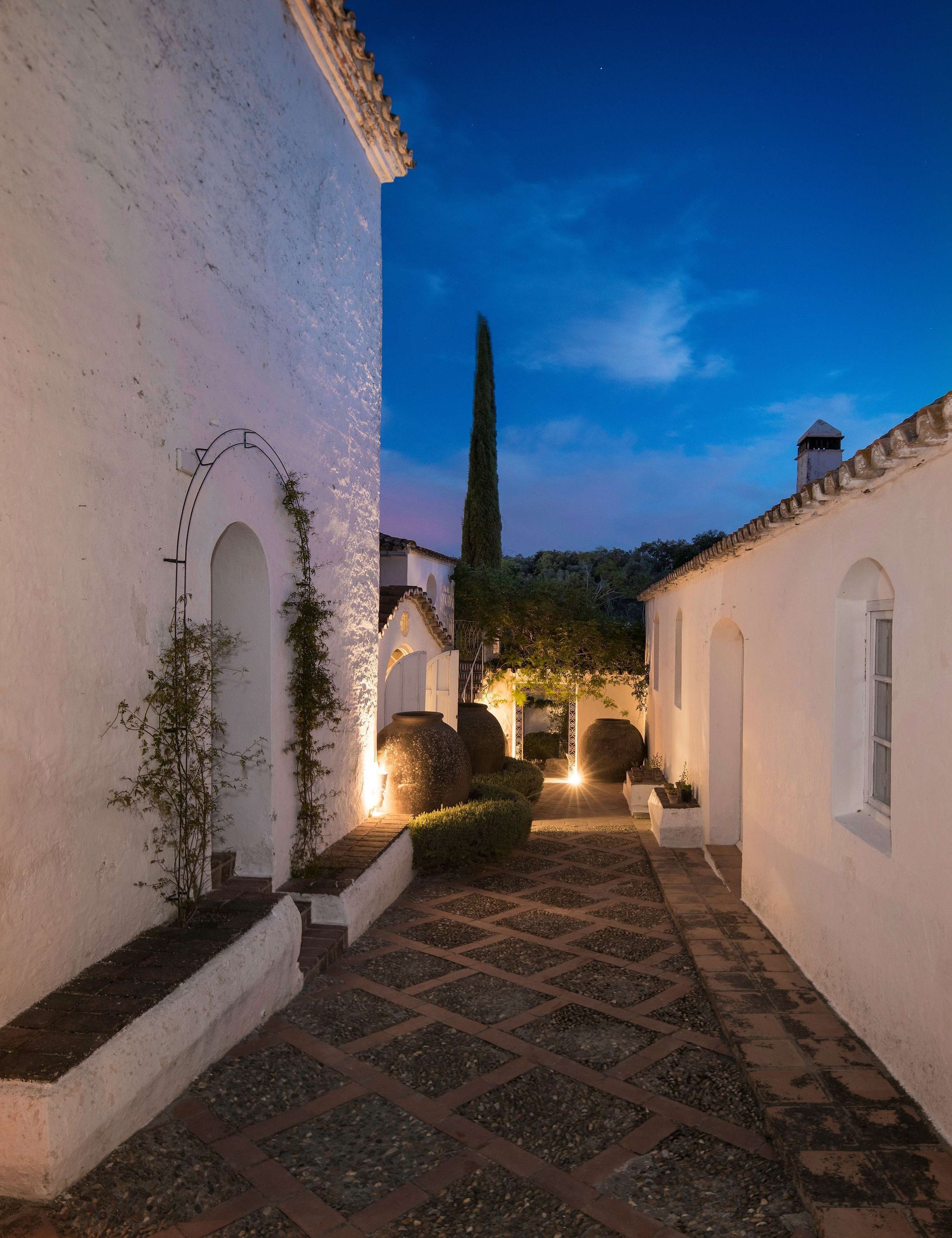 House | 12 bedrooms, Internet