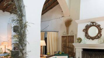 House | 12 bedrooms, Internet