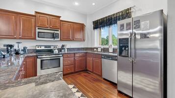 Microwave, stovetop, dishwasher, coffee/tea maker