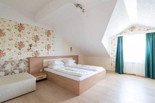 FarawayHomes Aparthotel Vienna Airport #8