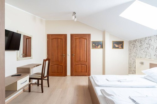 FarawayHomes Aparthotel Vienna Airport #9