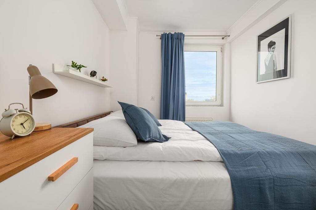 Apartamento standard, sacada, vista para a cidade | Ferros/tábuas de passar roupa, Wi-Fi de cortesia