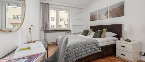 Classic Apartment, Balcony, City View | Iron/ironing board, WiFi (free)