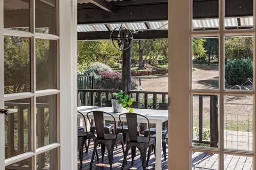 PEACEFUL AND SERENE RURAL COTTAGE SITUATED IN QUINDALUP ON 4.5 ACRES
