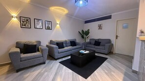 Living area - 2-bedroom apartment in peaceful Cairo with cool AC In Zamalek Island (Cairo Governorate)