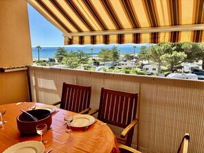 Dining - Apartment sea view & pool - 4 guests (Bormes-les-Mimosas)