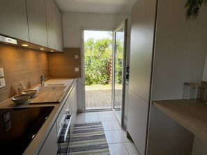 Private kitchen - T3 Pavilion with A/C, terrace and private parking in Canet-en-Roussillon (Canet-en-Roussillon)