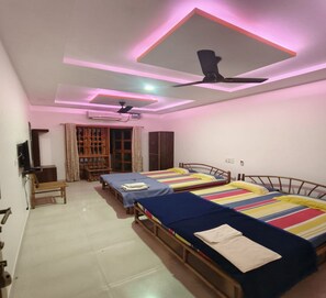 Deluxe Room - Ghar Mithbavkaranche (Tarkarli)