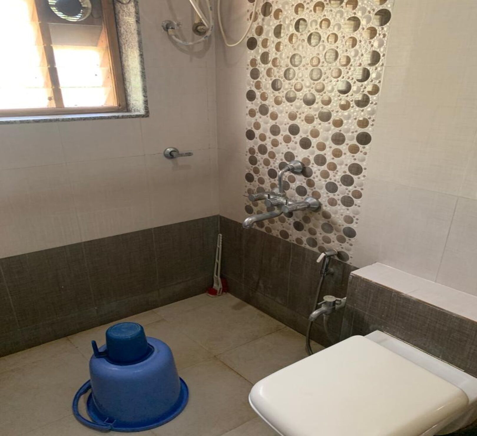 Executive Room | Bathroom | Towels, soap, shampoo, toilet paper