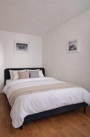 WiFi, bed sheets - Central and cozy next to the cathedral (Fribourg)