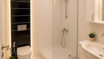 Classic Condo, Partial Sea View | Bathroom | Free toiletries, slippers, towels, soap