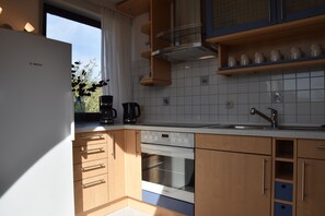 Réfrigérateur, four, plaque de cuisson, lave-vaisselle