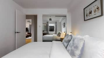Iron/ironing board, travel cot, WiFi, bed sheets