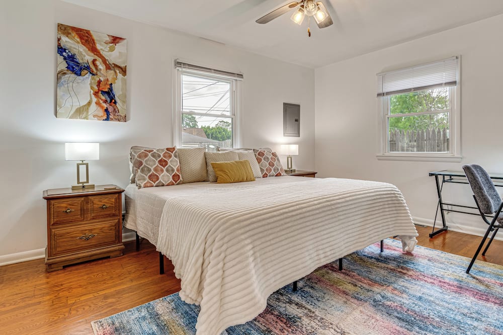 Pets Welcome! Walkable Beech Grove Haven Near Town - Franklin Township, IN