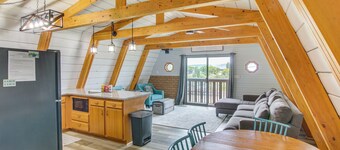 Walk to Beach & Bear Lake! Family-friendly Getaway