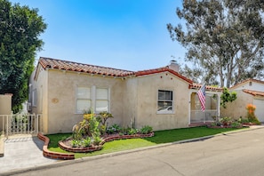 Apartment (1 Bedroom) | Interior - Walk to La Mesa Village: Apt w/ Private Patio (La Mesa)