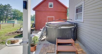 Family Farmside Getaway w/ Hot Tub in Fairplay!