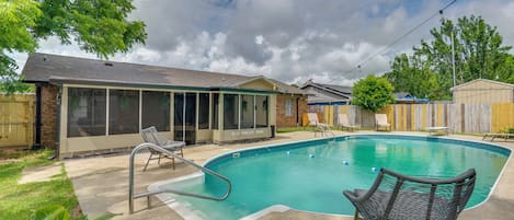 House (4 Bedrooms) | Front of property