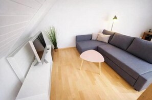 Living area - Charming top-floor maisonette in Bern (Bern)