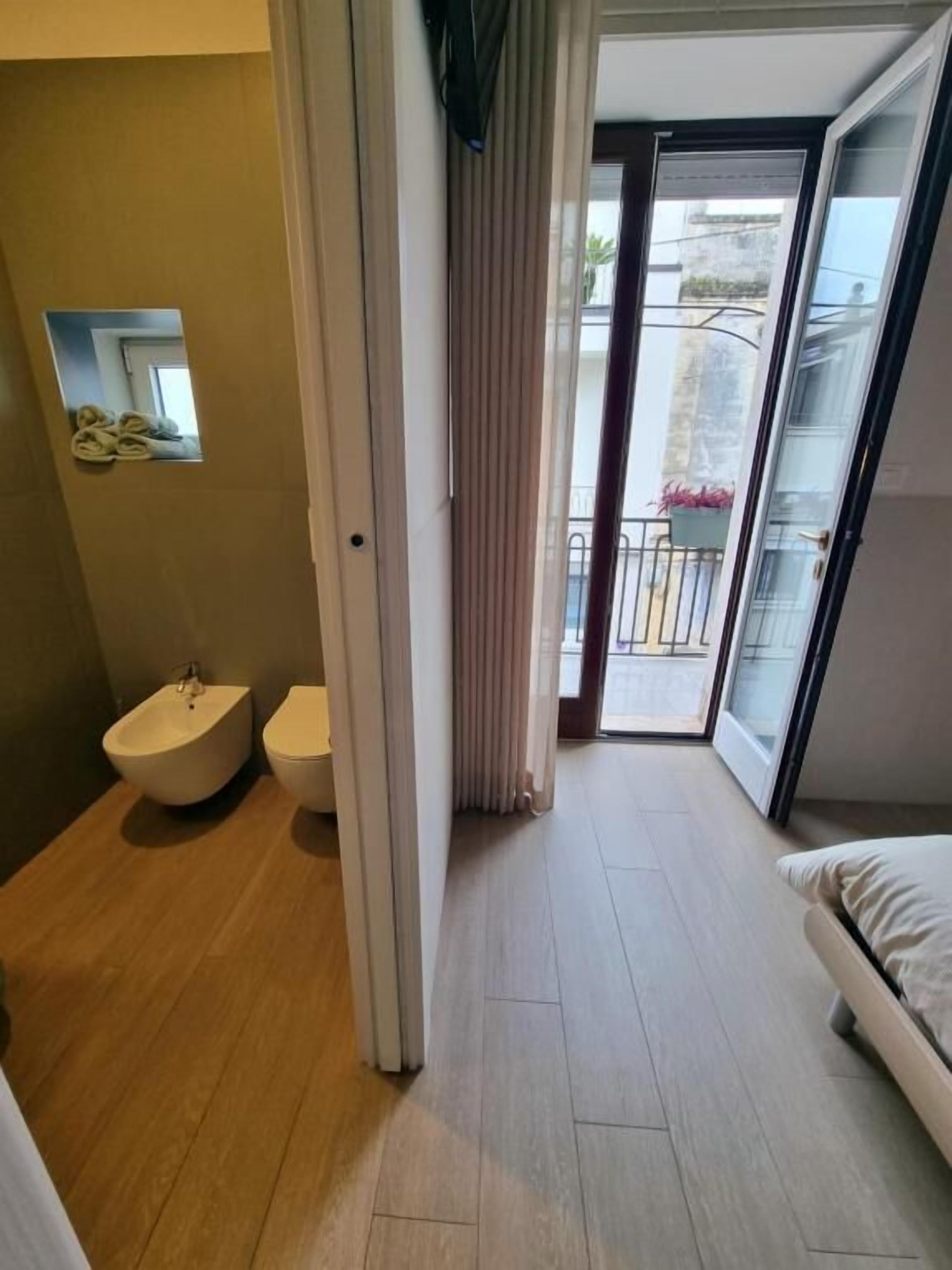 Chambre Double Confort, balcon, vue ville | Intérieur