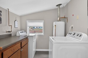 Interior - Delightful and renovated home, walk to downtown, mt views (Fraser)