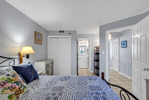 Condo com design assinado, 1 quarto, vista para o oceano, de frente para o oceano | Individualmente decorados, individualmente mobiliados, Wi-Fi de cortesia