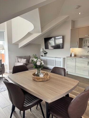 Studio 7 - Modern apartment located in the heart of Dungannon
